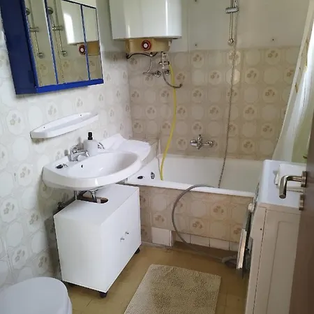 Holiday home Flora House Kereki