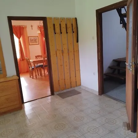 Flora House Holiday home
