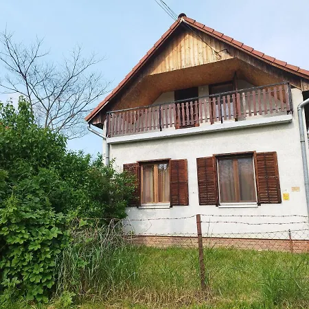 Flora House * Kereki