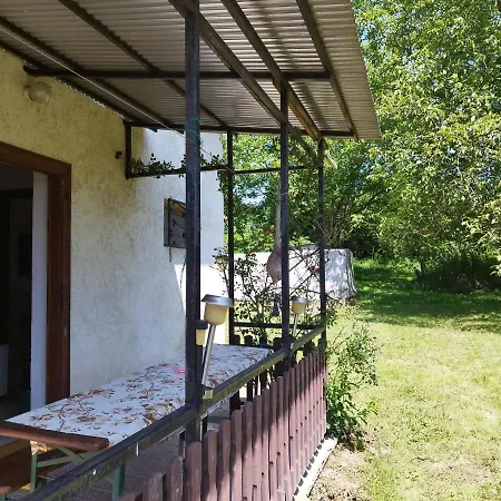 Flora House Kereki